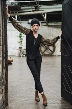 Pull FREEMAN PORTER LAONIE LEOPARDO Black