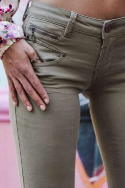 Jean FREEMAN T.PORTER ALEXA CROPPED Magic Color Olivine -Femme Mode Vêtements Magasin freeman porter 23039 4