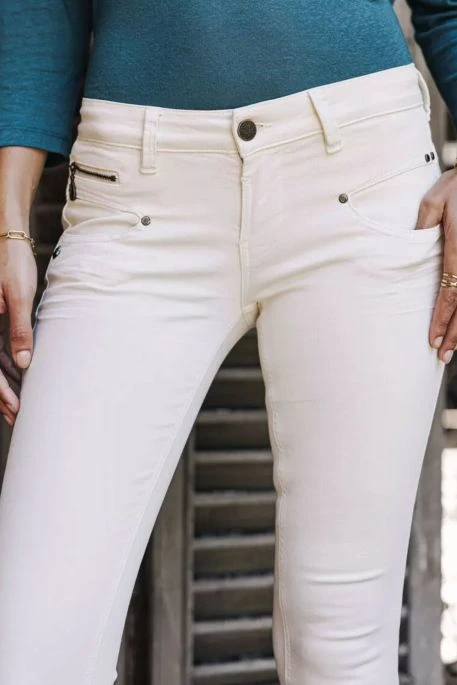 Jean FREEMAN T.PORTER ALEXA CROPPED Magic Color Egret 5 Jean FREEMAN T.PORTER ALEXA CROPPED Magic Color Egret – Image 3