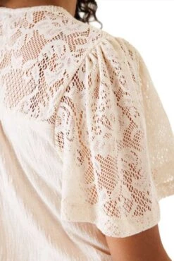 Tee-shirt GARCIA UNI DENTELLE White 9 Tee-shirt GARCIA UNI DENTELLE White -Femme Mode Vêtements Magasin garcia g30007 4294 4