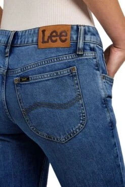 Jean LEE MARION STRAIGHT Rain Falls