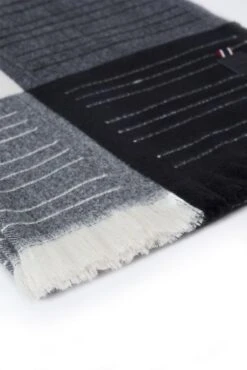 Echarpe SALSA CARREAUX Black 7 Echarpe SALSA CARREAUX Black -Femme Mode Vêtements Magasin salsa 125949 0000 2