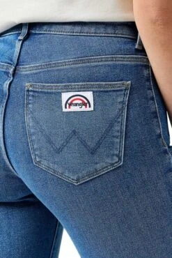 Jean WRANGLER FLARE Raven -Femme Mode Vêtements Magasin wrangler 112332419 4